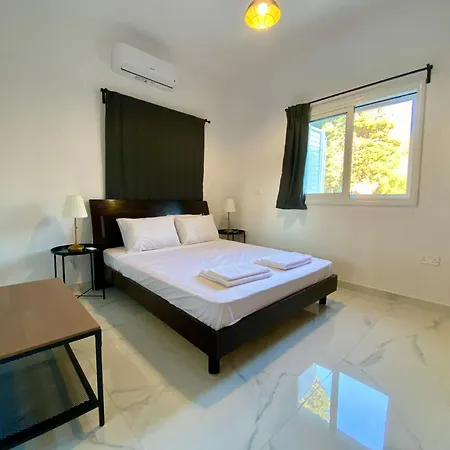Seaside Two Bedroom Modern Flat In Tourist Area Apartamento