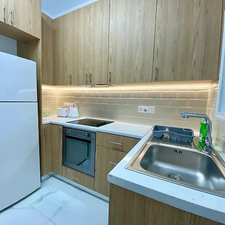 Apartment Seaside Two Bedroom Modern Flat In Tourist Area Paphos