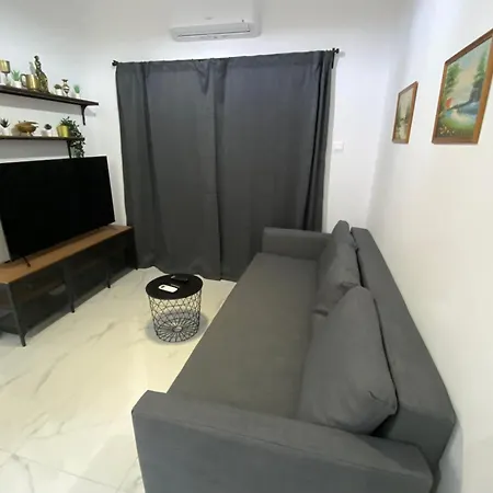 Apartment Seaside Two Bedroom Modern Flat In Tourist Area